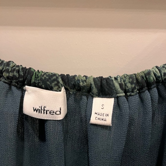 Wilfred Aritzia Talence Blouse Green & Black Python Snake Print Pleated size XS - Picture 3 of 8